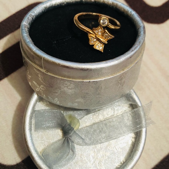 Ring - Picture 5 of 5